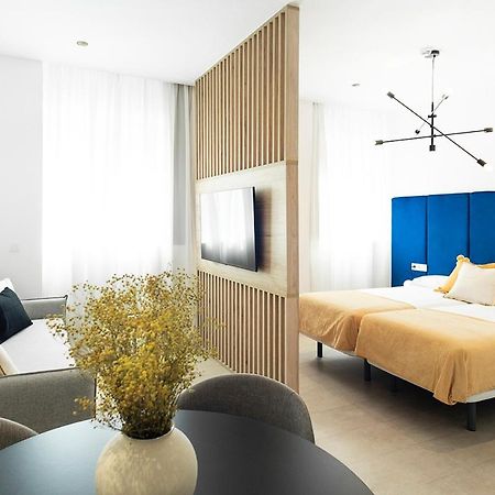 Blanq Marina Suites Валенсия Екстериор снимка