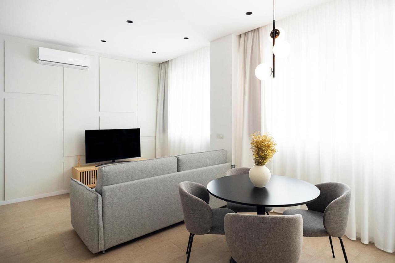 Blanq Marina Suites Валенсия Екстериор снимка