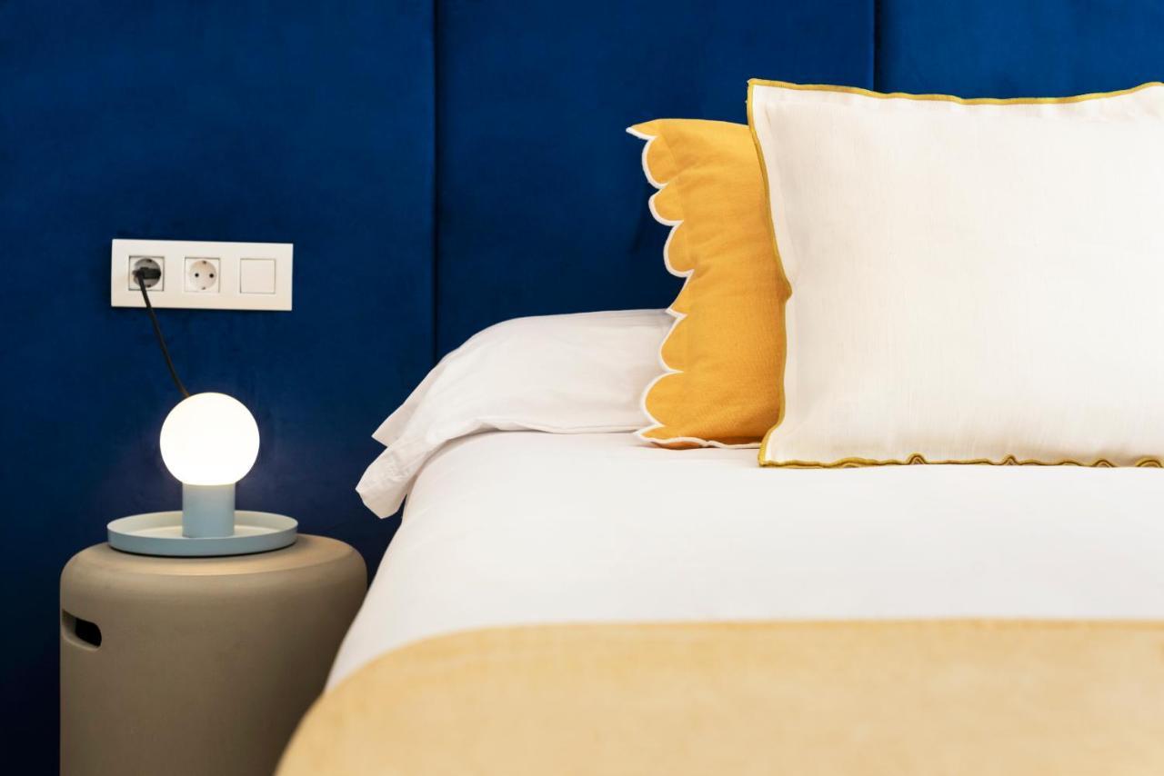 Blanq Marina Suites Валенсия Екстериор снимка