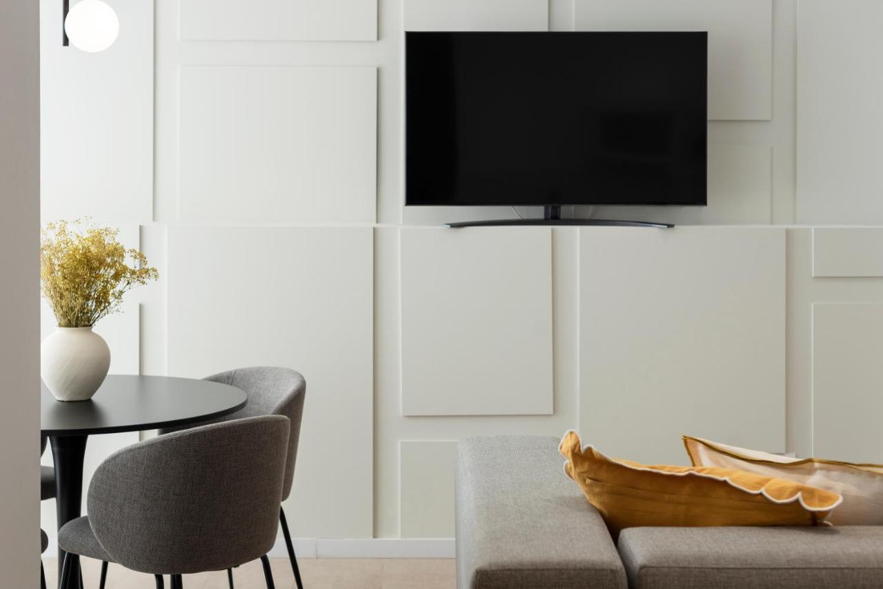 Blanq Marina Suites Валенсия Екстериор снимка