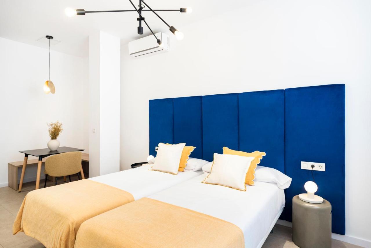 Blanq Marina Suites Валенсия Екстериор снимка