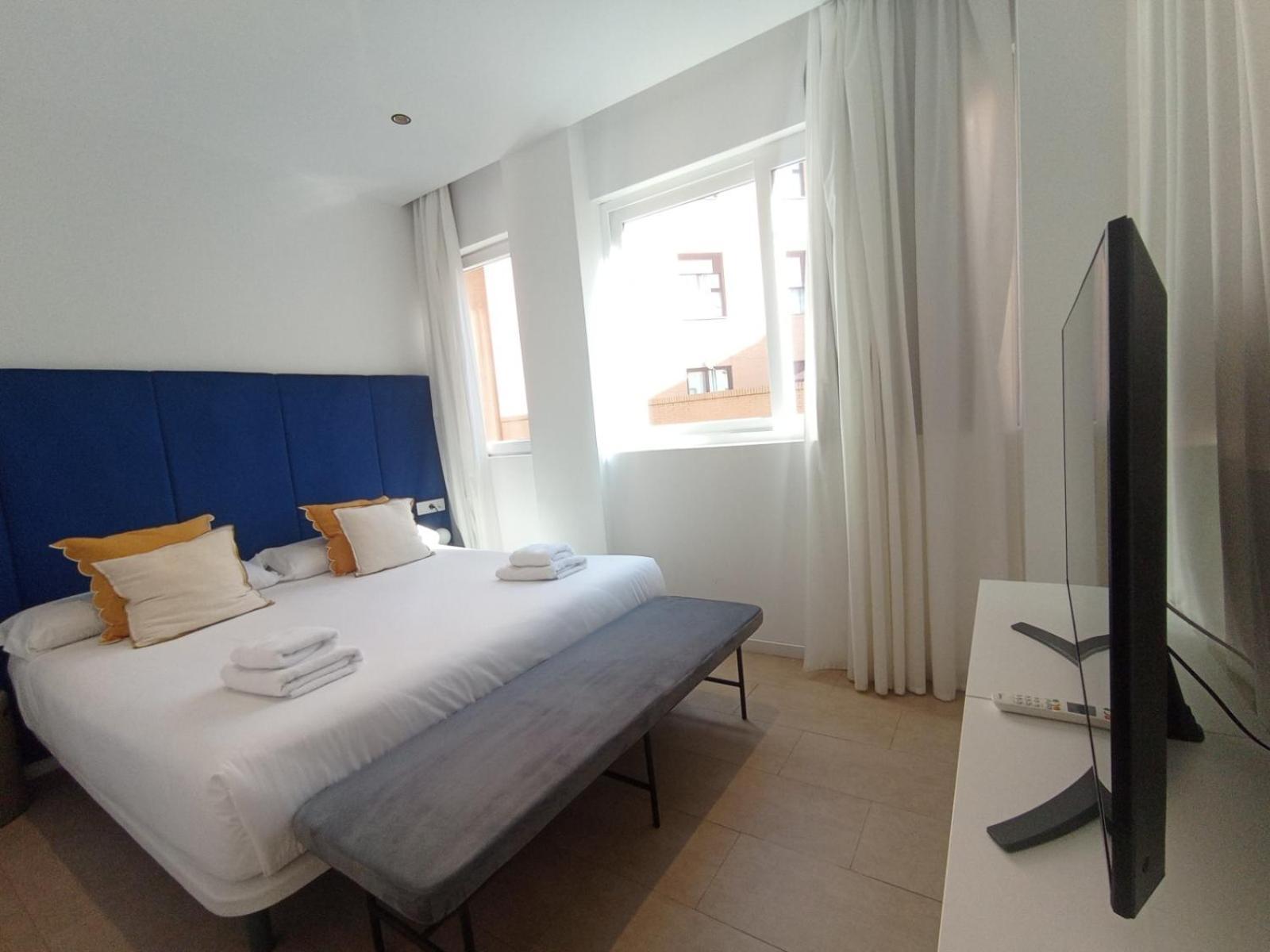 Blanq Marina Suites Валенсия Екстериор снимка