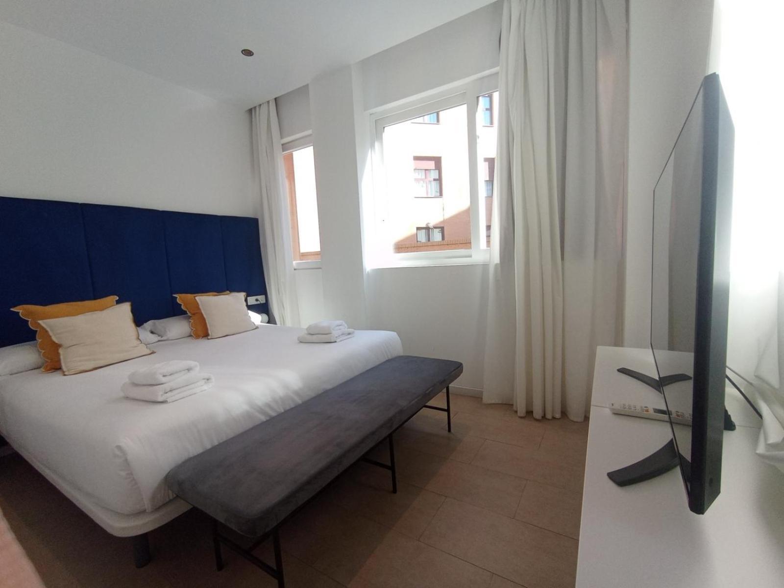 Blanq Marina Suites Валенсия Екстериор снимка
