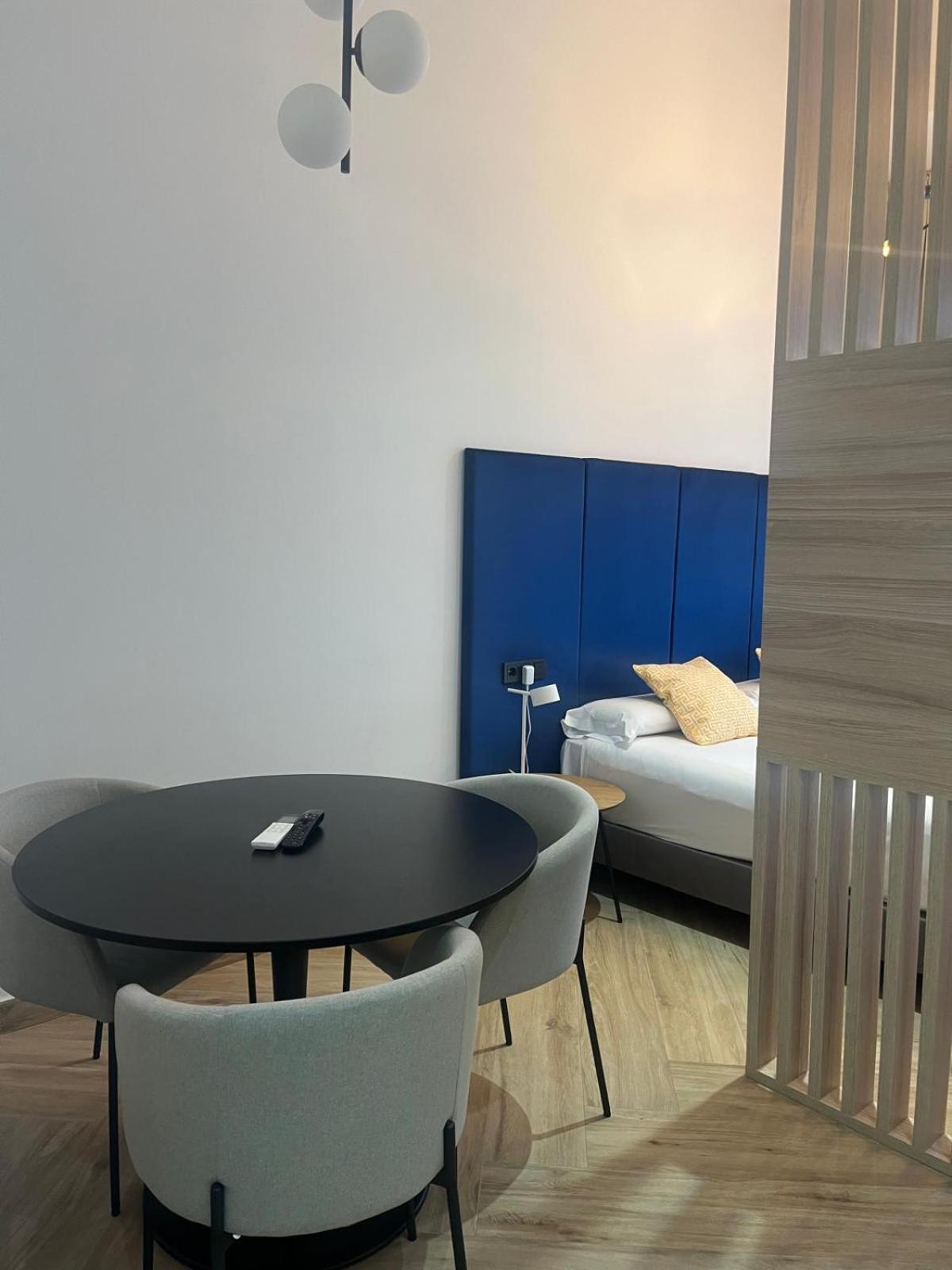 Blanq Marina Suites Валенсия Екстериор снимка