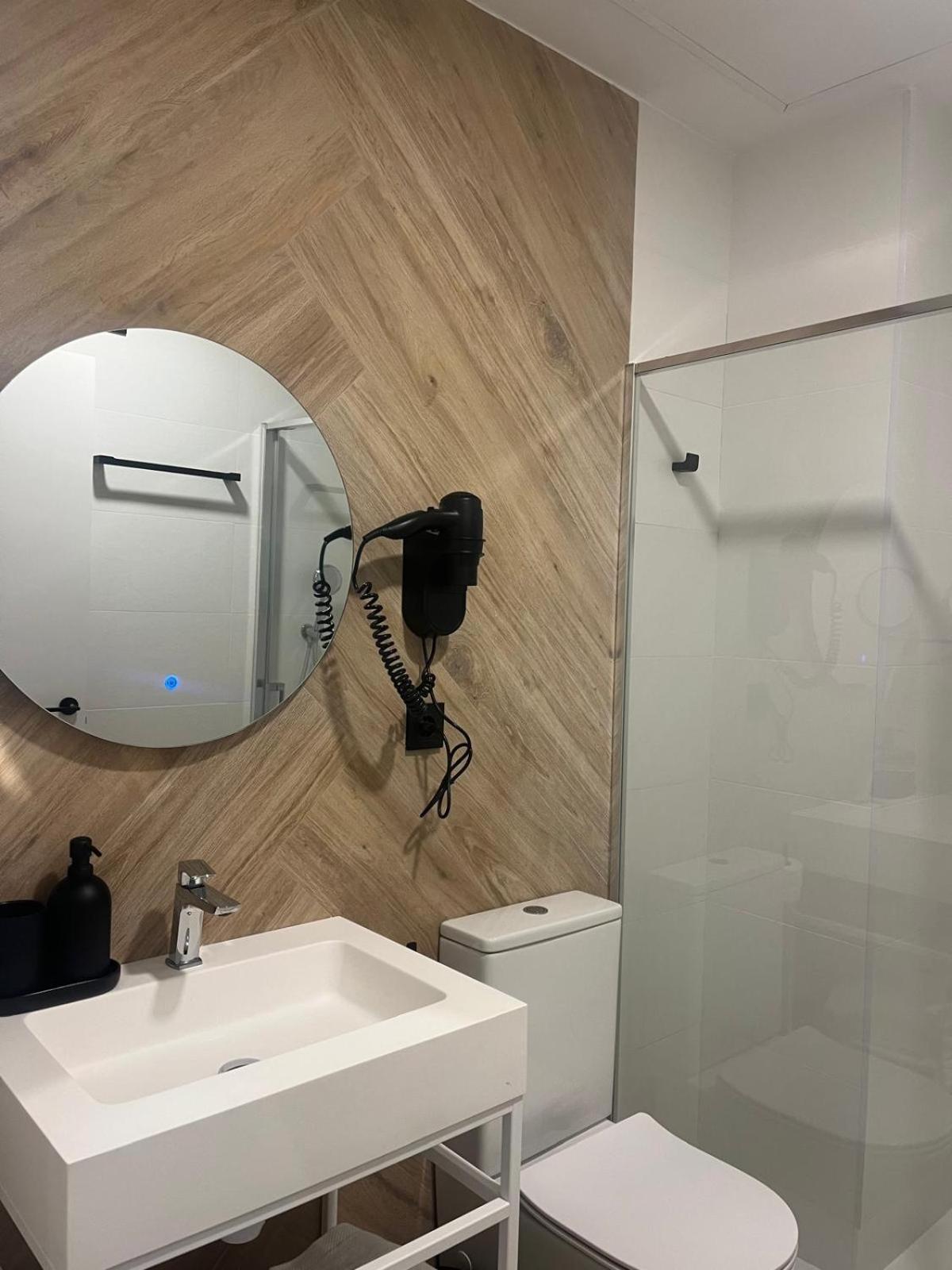 Blanq Marina Suites Валенсия Екстериор снимка