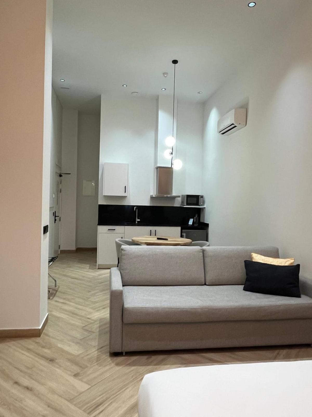 Blanq Marina Suites Валенсия Екстериор снимка